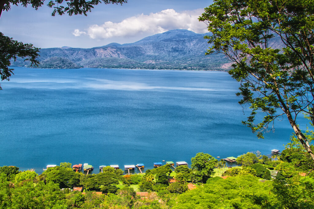 El Salvador States Map 4 The picturesque setting of Lake Coatepeque