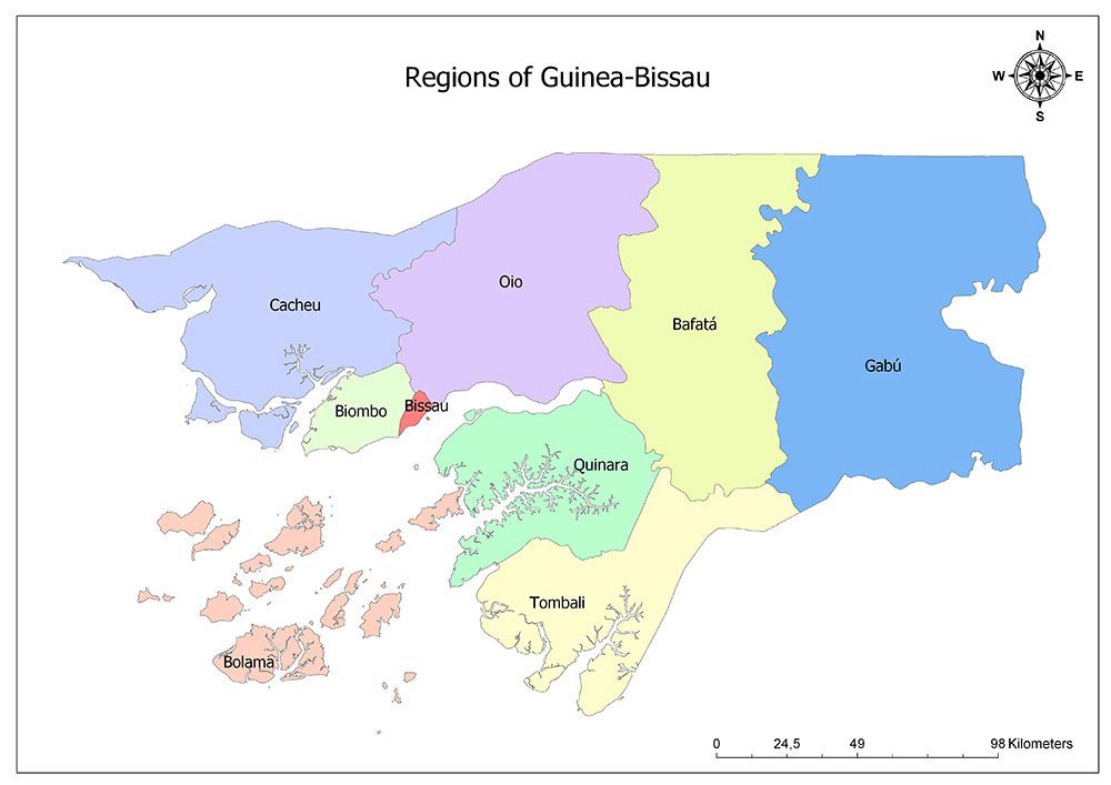 A color-coded map showing the regions of Guinea-Bissau with labels and a scale in kilometers.