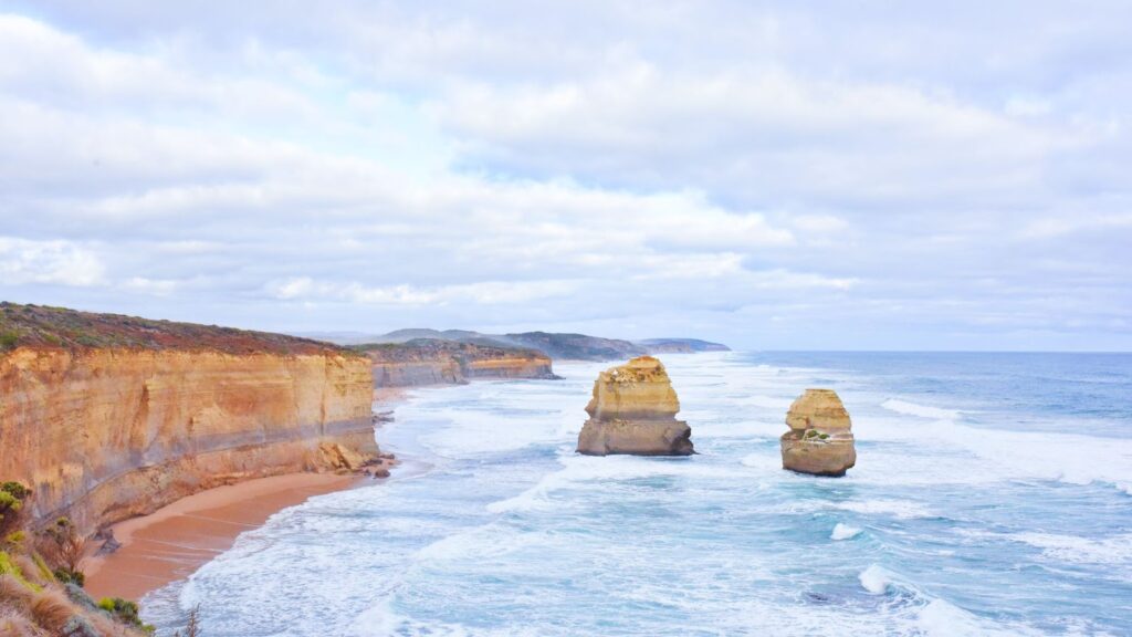 Top 10 Longest Coastline Countries 3 A view of the Twelve Apostles in Australia.