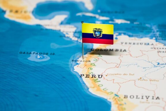 History of Ecuador, Summary, Facts, Flag, & Map