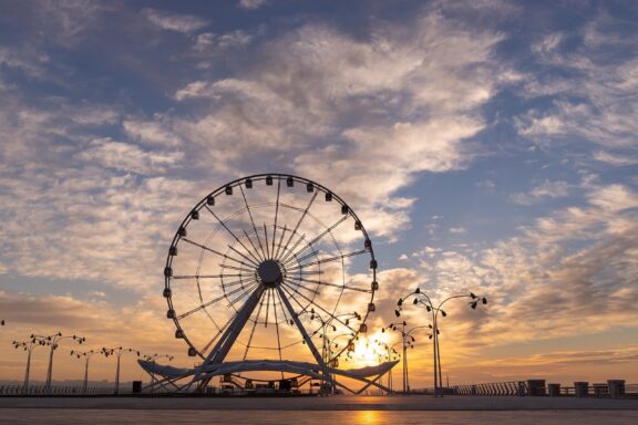 Baku Eye Ferris wheel at sunrise