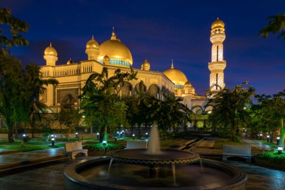 Brunei darussalam bandar seri begawan sultan omar ali saifuddien mosque