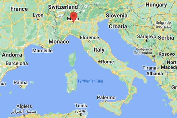 Milano Linate airport on the map of Italy