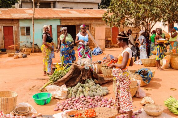 Street vendors in Porto Novo