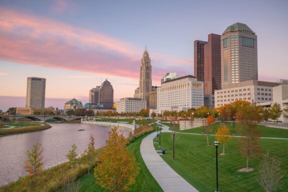 View downtown columbus ohio skyline twilight