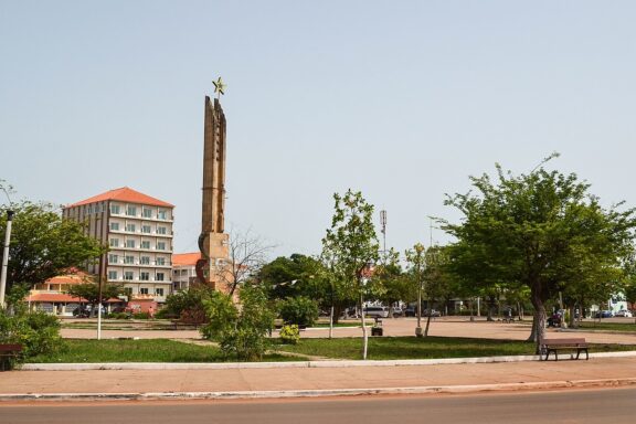 The independence monument in Bissau