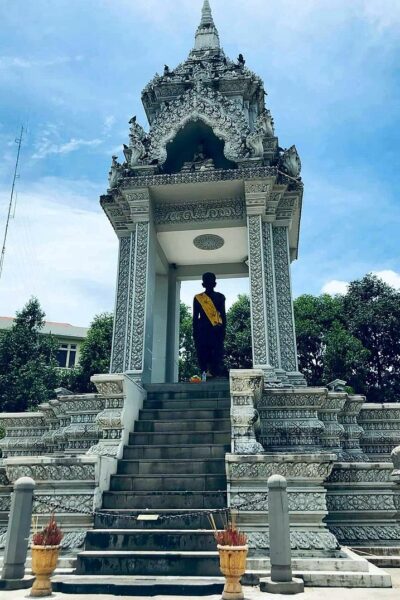 Statue of Daun Penh