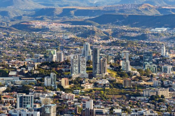 The landscape of Tegucigalpa on a sunny day.