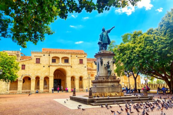 Statue of Christopher Columbus at the center of Parque Colon