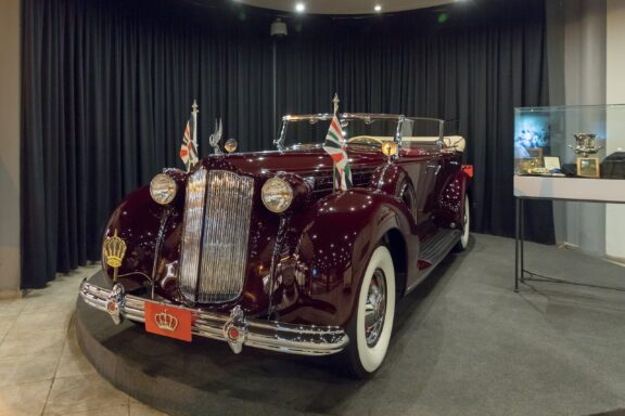 Amman jordan december 07 2018 : packard twelve dual cowl phaeton