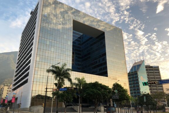 Modern Office Building with Unique Architecture on Avenida Francisco de Miranda Modern Office Complex at the Avenida Francisco de Miranda