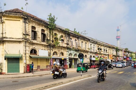 Colonial buildings on the streets of Sri Jayawardenepura Kotte