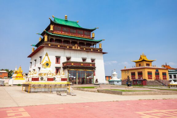 Gandantegchinlen Monastery in Mongolia Gandantegchinlen Monastery, one of the few monasteries that survived the religious purges of the 1930s