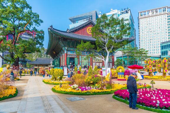 Jogyesa Temple, rich in history and a center for Zen Buddhism in Korea