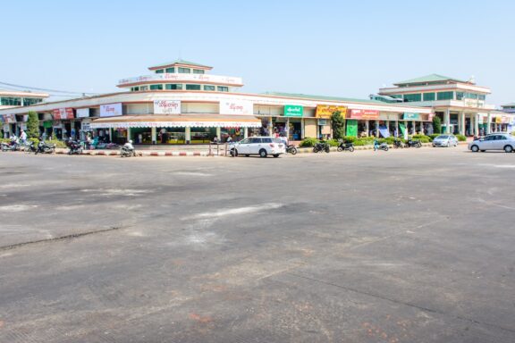 Naypyidaw Myoma Market, a hub of local products and a window into the city's diverse culinary traditions