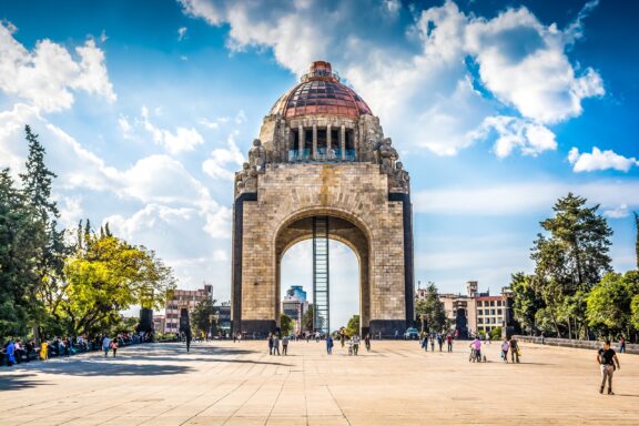 The Monument to the Revolution (Monumento a la Revolución)