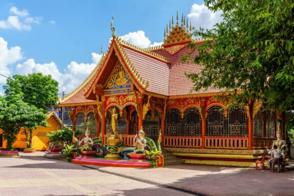 Wat Si Muang Buddhist Temple in Laos Wat Si Muang, this popular temple, built in 1563, is considered the home of the city pillar