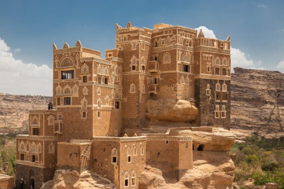 Rock Palace in Yemen Dar al-Hajar, also known as the 'Rock Palace,' is set atop a rock formation and exemplifies Yemeni design