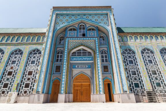 Haji Yaqub Mosque Facade Haji Yaqub Mosque, one of the largest mosques in Dushanbe