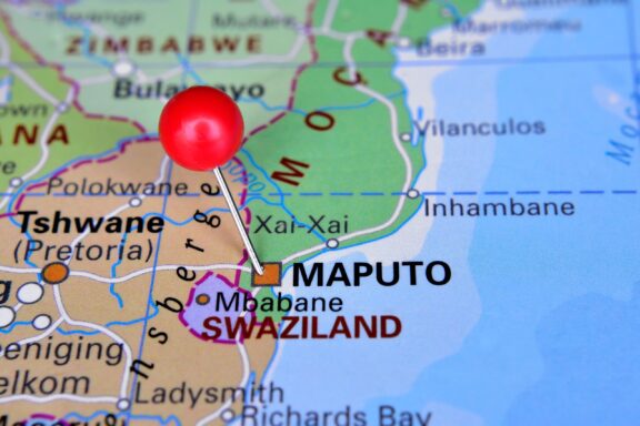 Location of Maputo near the border of Swaziland and South Africa