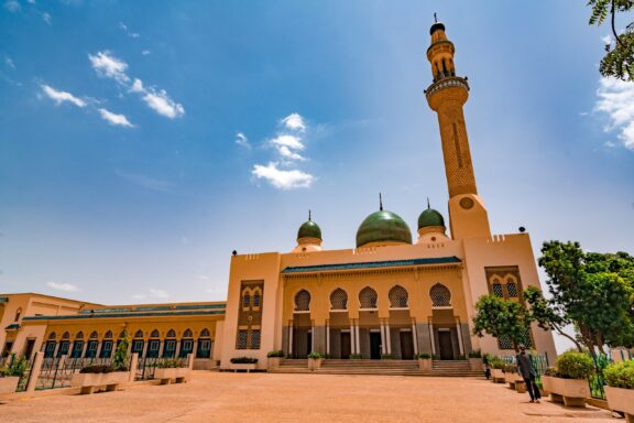 Niamey Grand Mosque under Blue Sky Niamey Grand Mosque, funded by Libya in the 1970s