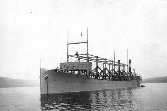 Uss cyclops in hudson river