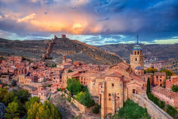 The village of Albarracín's ancient walls, history and tradition