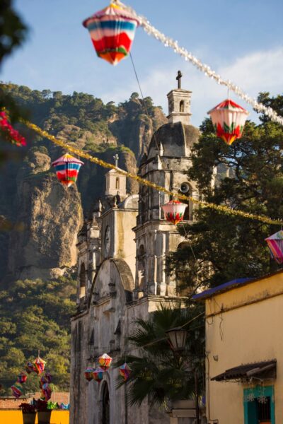 Tepoztlán's mystical energies amidst verdant cliffs