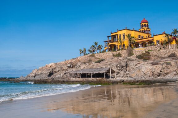 Los Cerritos Beach in Todos Santos