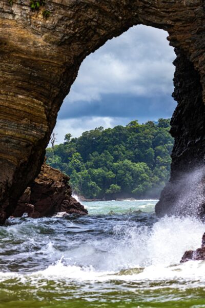 Natural bridge Parque Nacional Marino Ballena