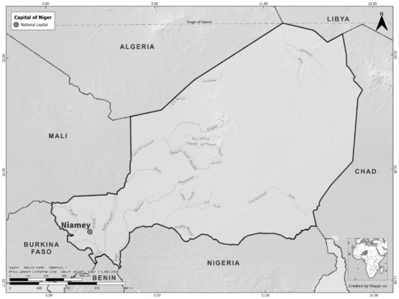 Black and white map of Niger highlighting Niamey as the capital, with neighboring countries.