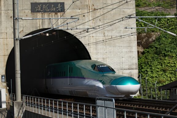 A train passes through the Seikan tunnel.